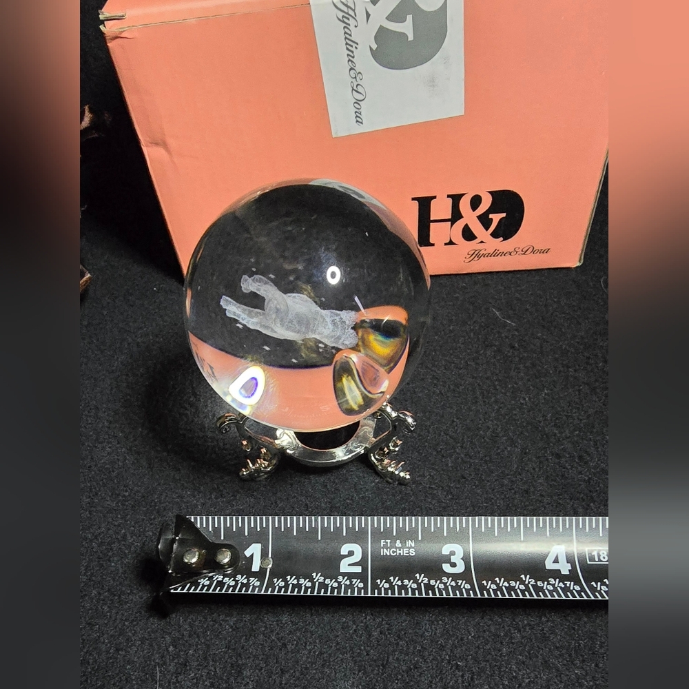 Crystal Cat Sphere with Stand - Picture 7 of 7